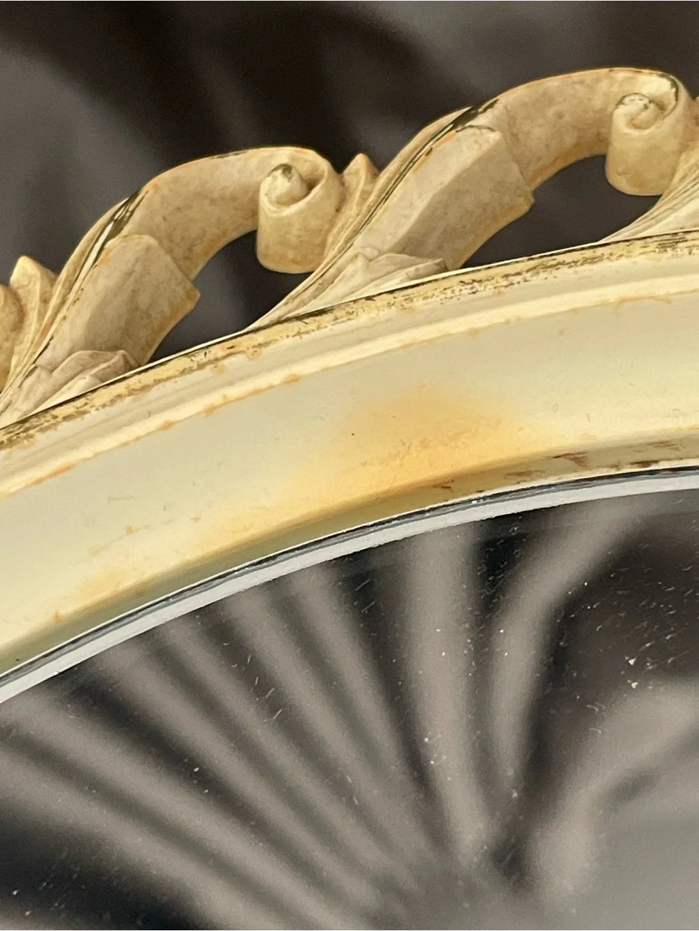 Vintage Syroco 1965 Oval Cream Gold Hollywood Regency Mirror 10x12
